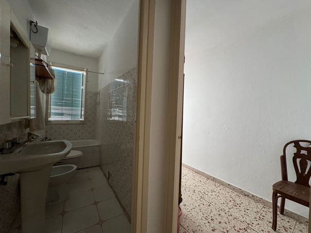 Pareado de 3 habitaciones en Centro, Estepona en venta - 260.000 € (Ref: 9263976)