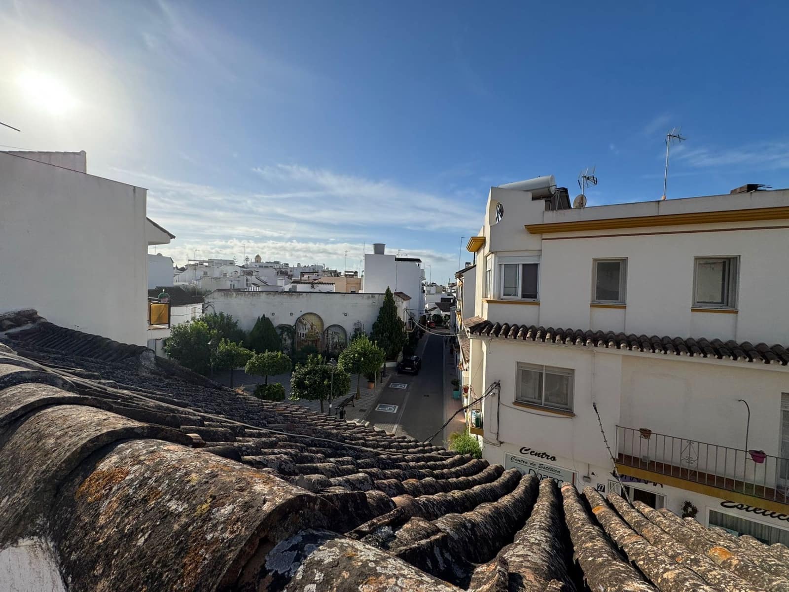 Pareado de 3 habitaciones en Estepona en venta - 260.000 € (Ref: 9263976)