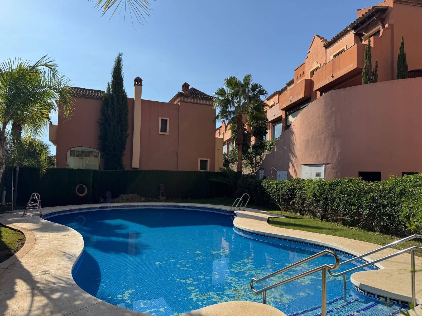 3 makuuhuone Paritalo myytävänä paikassa Estepona mukana uima-altaan 
autotalli - 535 000 € (Ref: 9337487)