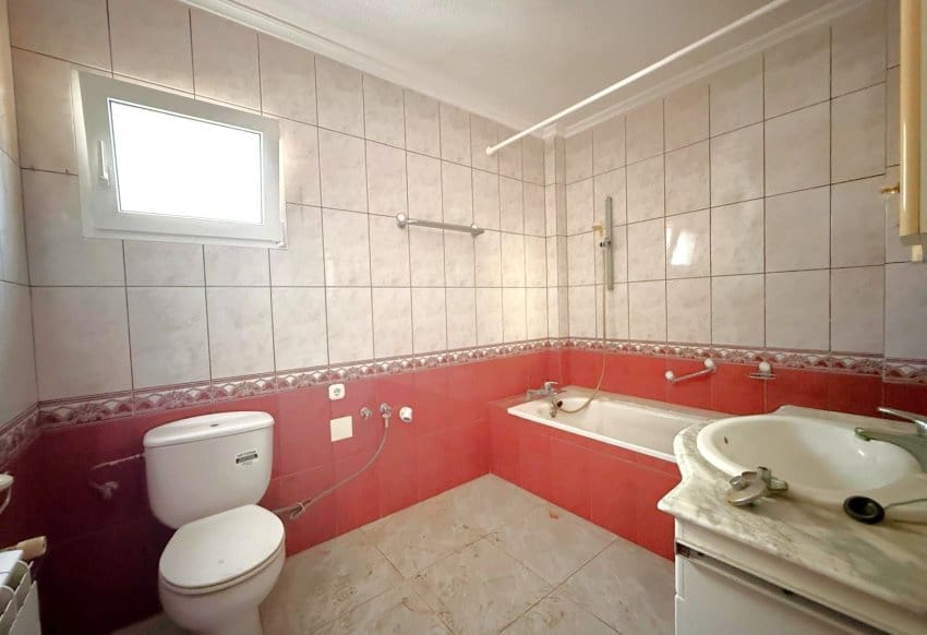 5 sypialnia Willa na sprzedaż w Blue Lagoon z basenem garażem - 1 250 000 € (Ref: 10009804)