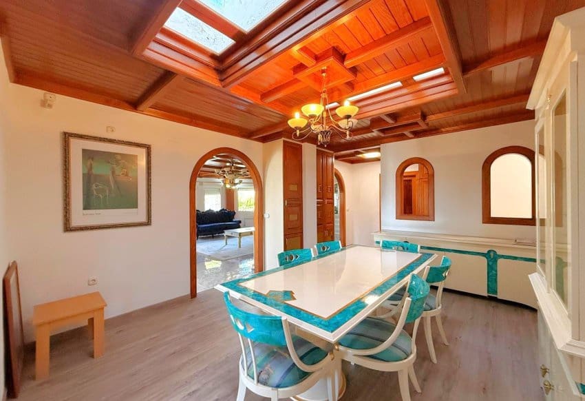 5 sypialnia Willa na sprzedaż w Blue Lagoon z basenem garażem - 1 250 000 € (Ref: 10009804)