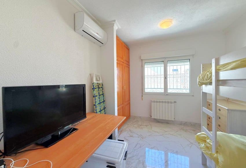 5 sypialnia Willa na sprzedaż w Blue Lagoon z basenem garażem - 1 250 000 € (Ref: 10009804)