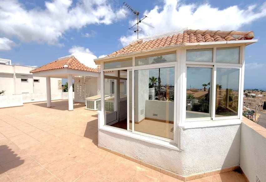 5 sypialnia Willa na sprzedaż w Blue Lagoon z basenem garażem - 1 250 000 € (Ref: 10009804)