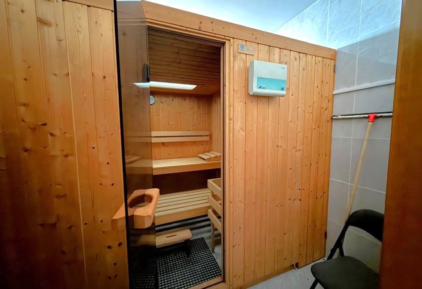 5 sypialnia Willa na sprzedaż w Blue Lagoon z basenem garażem - 1 250 000 € (Ref: 10009804)