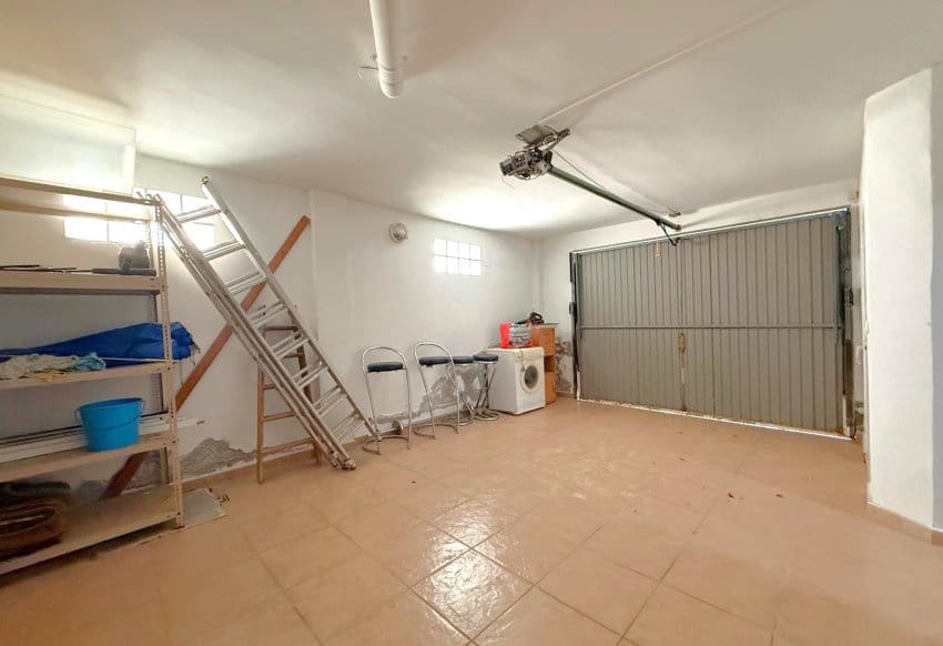5 sypialnia Willa na sprzedaż w Blue Lagoon z basenem garażem - 1 250 000 € (Ref: 10009804)
