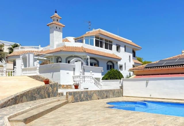 5 sypialnia Willa na sprzedaż w Blue Lagoon z basenem garażem - 1 250 000 € (Ref: 10009804)