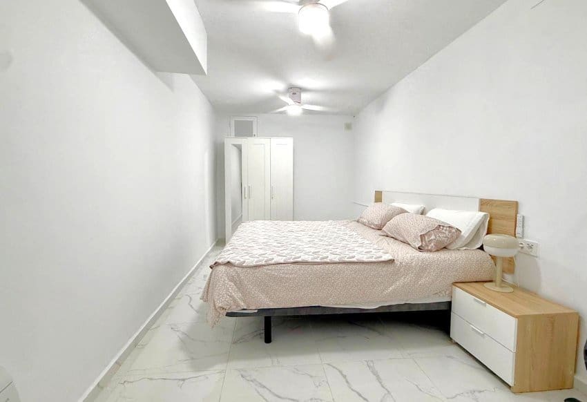 Casa de 4 habitaciones en Villamartin en venta con piscina - 325.000 € (Ref: 10014169)