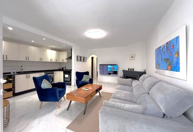 4 bedroom Townhouse for sale in Villamartin, Orihuela with pool - € 325,000 (Ref: 10014169)