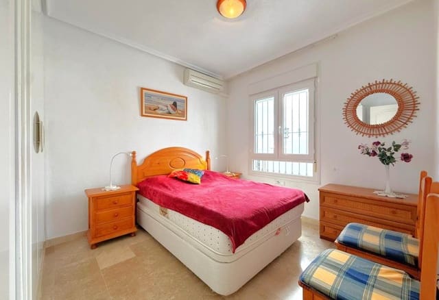 2 soverom Leilighet til salgs i Villamartin, Orihuela med svømmebasseng garasje - € 209 900 (Ref: 10016747)