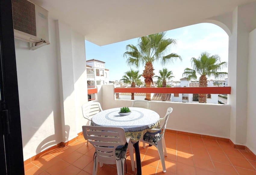 2 soverom Leilighet til salgs i Villamartin med svømmebasseng garasje - € 209 900 (Ref: 10016747)