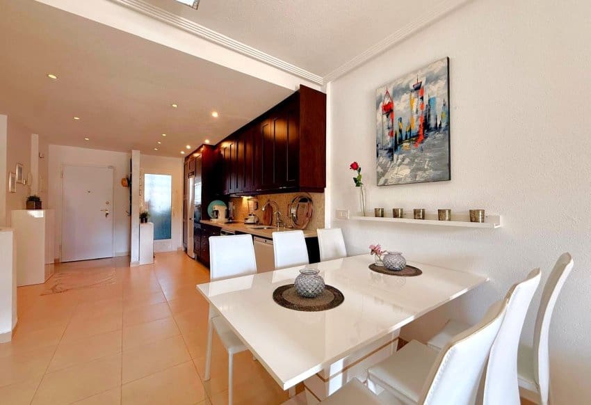 2 soveværelse Lejlighed til salg i Villamartin med swimmingpool garage - € 279.000 (Ref: 10084948)