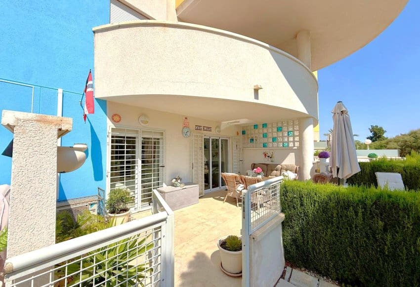 2 soveværelse Lejlighed til salg i Villamartin med swimmingpool garage - € 279.000 (Ref: 10084948)