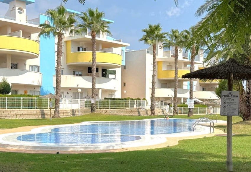 2 soveværelse Lejlighed til salg i Villamartin med swimmingpool garage - € 279.000 (Ref: 10084948)