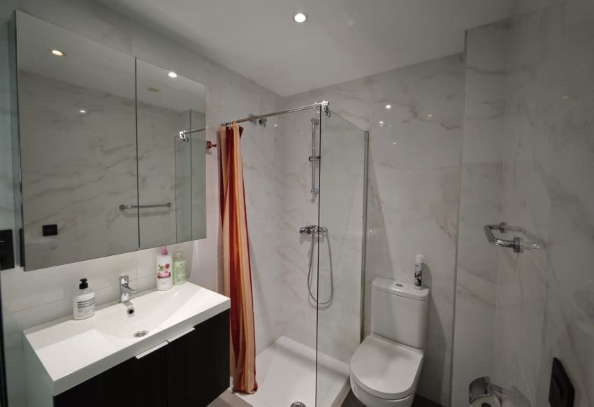 Apartamento de 2 habitaciones en La Zenia en venta con piscina garaje - 267.500 € (Ref: 10095369)