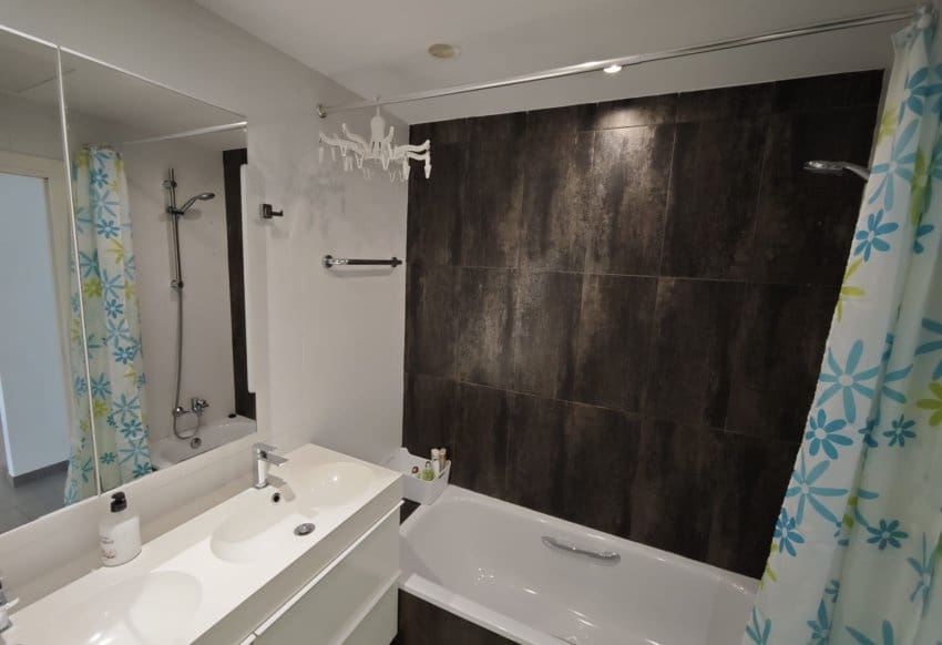 Apartamento de 2 habitaciones en La Zenia en venta con piscina garaje - 267.500 € (Ref: 10095369)