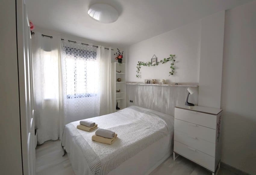 Apartamento de 2 habitaciones en La Zenia en venta con piscina garaje - 267.500 € (Ref: 10095369)