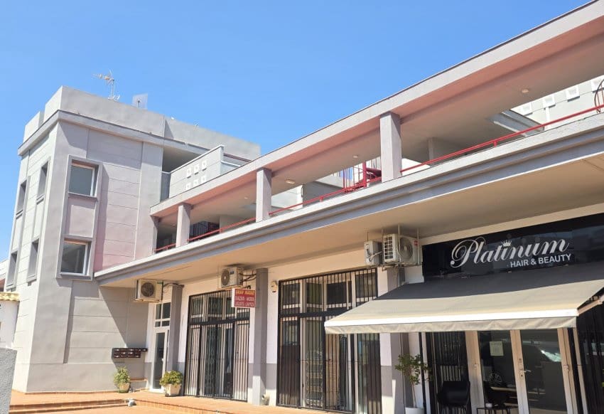2 soverom Leilighet til salgs i Villamartin - € 139 900 (Ref: 10095370)