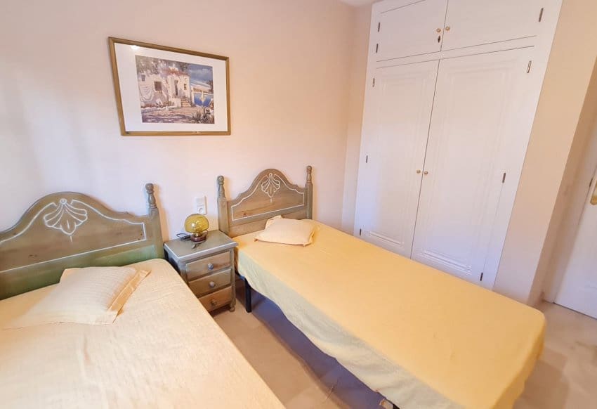 2 slaapkamer Bungalow te koop in Villamartin met zwembad - € 198.000 (Ref: 10095371)