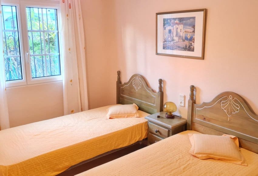2 slaapkamer Bungalow te koop in Villamartin met zwembad - € 198.000 (Ref: 10095371)