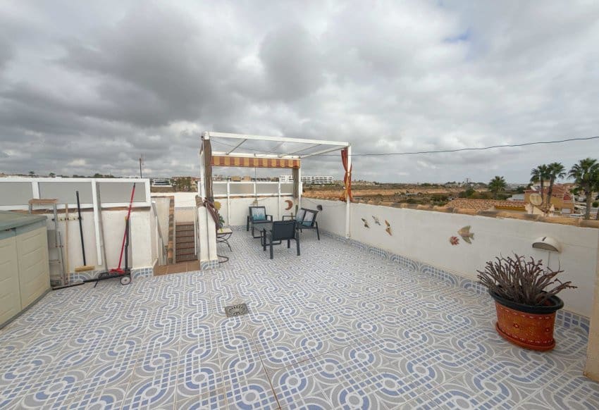 2 Zimmer Apartment zu verkaufen in Cabo Roig mit Pool Garage - 179.950 € (Ref: 10095374)