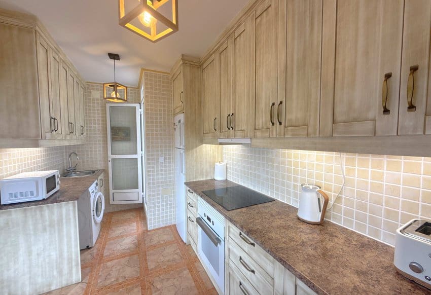 2 Zimmer Apartment zu verkaufen in Cabo Roig mit Pool Garage - 179.950 € (Ref: 10095374)