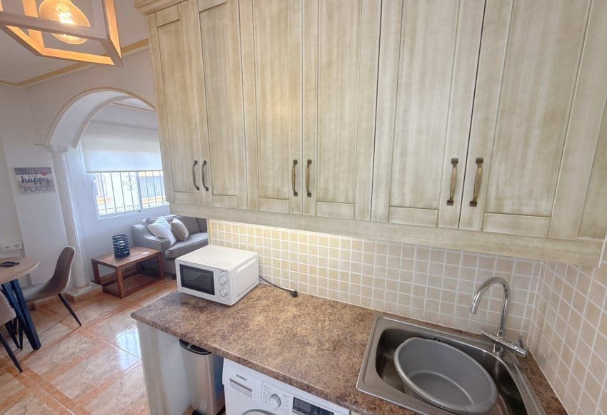 2 Zimmer Apartment zu verkaufen in Cabo Roig mit Pool Garage - 179.950 € (Ref: 10095374)