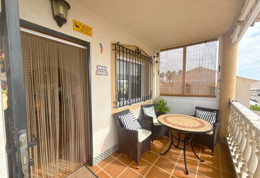 2 Zimmer Apartment zu verkaufen in Cabo Roig mit Pool Garage - 179.950 € (Ref: 10095374)