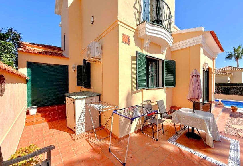 6 sovrum Villa till salu i Los Dolses med pool - 475 000 € (Ref: 10154187)