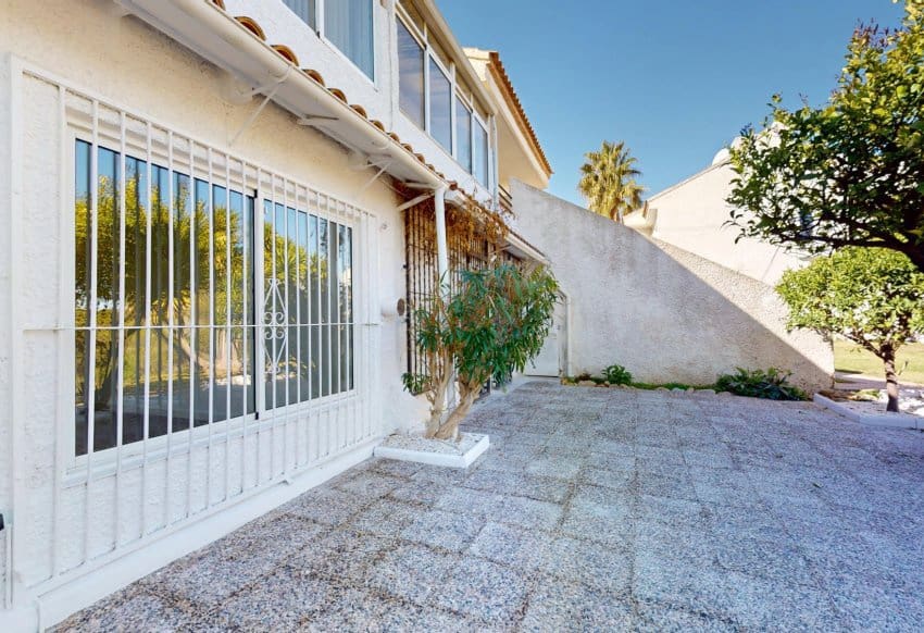 2 bedroom Apartment for sale in Villamartin - € 199,000 (Ref: 10158302)