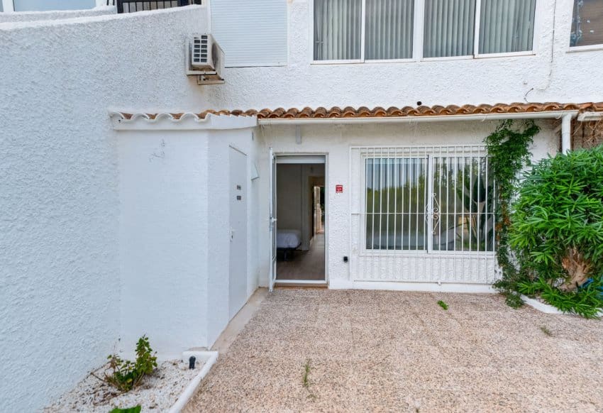 2 bedroom Apartment for sale in Villamartin - € 199,000 (Ref: 10158302)