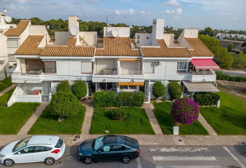 2 bedroom Apartment for sale in Villamartin - € 199,000 (Ref: 10158302)