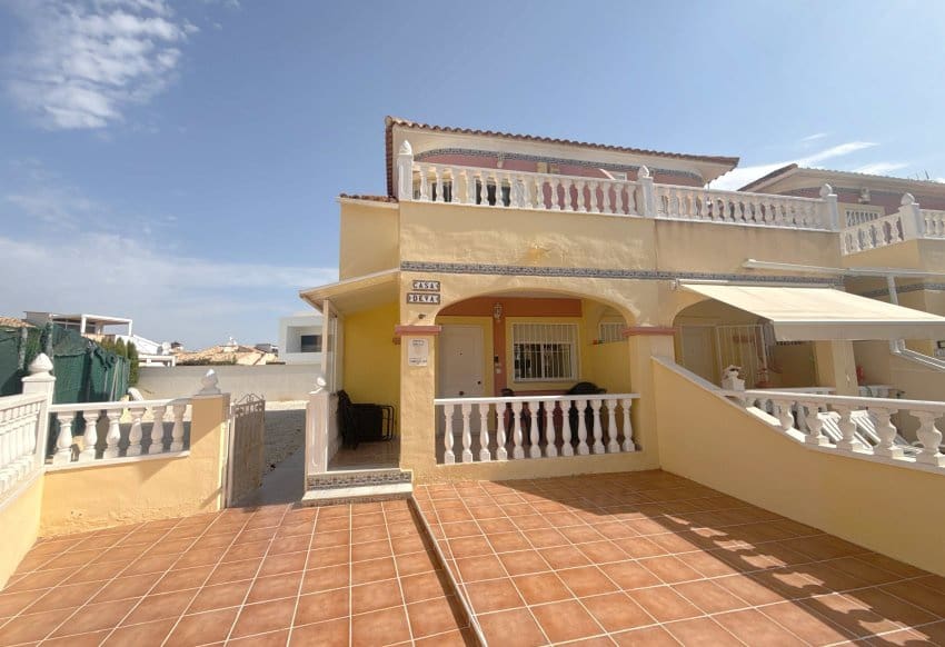 3 sovrum Hus till salu i La Zenia med pool garage - 269 950 € (Ref: 10158303)