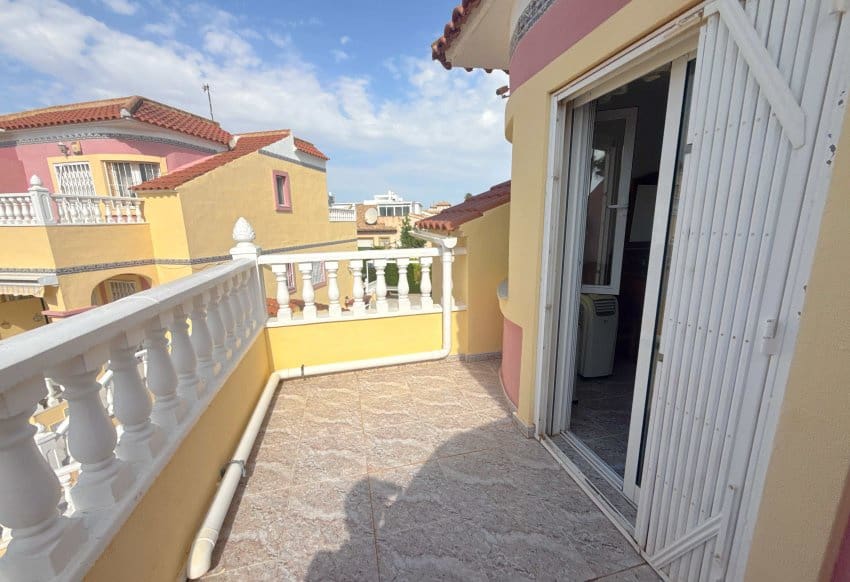 3 sovrum Hus till salu i La Zenia med pool garage - 269 950 € (Ref: 10158303)
