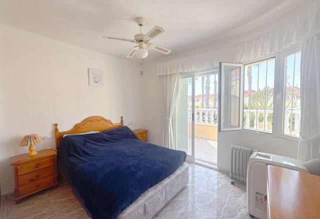3 chambre Maison de Ville à vendre à La Zenia, Orihuela avec piscine garage - 269 950 € (Ref: 10158303)