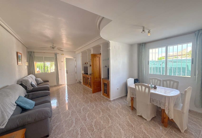 3 sovrum Hus till salu i La Zenia med pool garage - 269 950 € (Ref: 10158303)