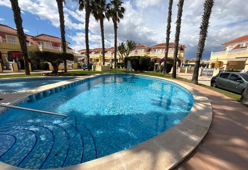 3 sovrum Hus till salu i La Zenia med pool garage - 269 950 € (Ref: 10158303)