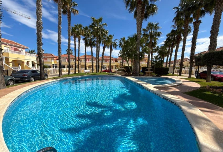 3 sovrum Hus till salu i La Zenia med pool garage - 269 950 € (Ref: 10158303)