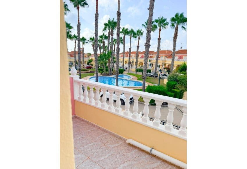 3 sovrum Hus till salu i La Zenia med pool garage - 269 950 € (Ref: 10158303)