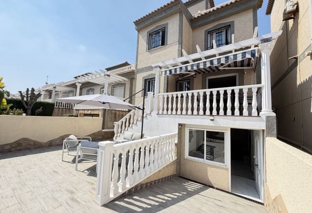 5 soveværelse Villa til salg i Villamartin, Orihuela med swimmingpool - € 450.000 (Ref: 10158304)