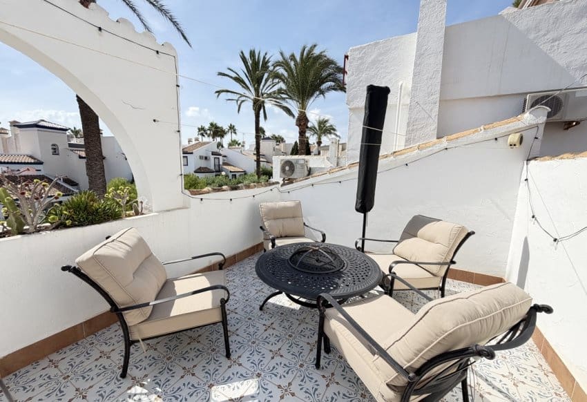 2 bedroom Bungalow for sale in Villamartin - € 269,995 (Ref: 10158305)