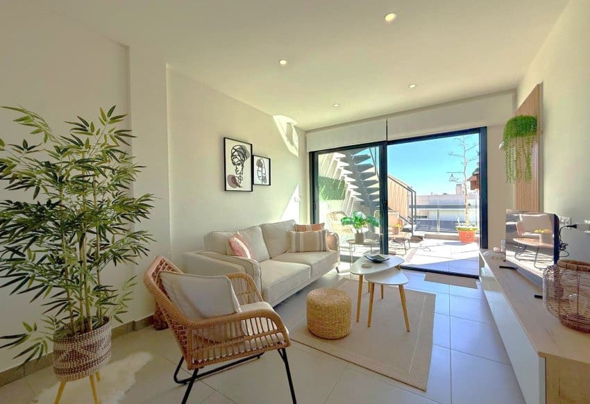 Apartamento de 2 habitaciones en Villamartin en venta con piscina garaje - 335.000 € (Ref: 10172900)