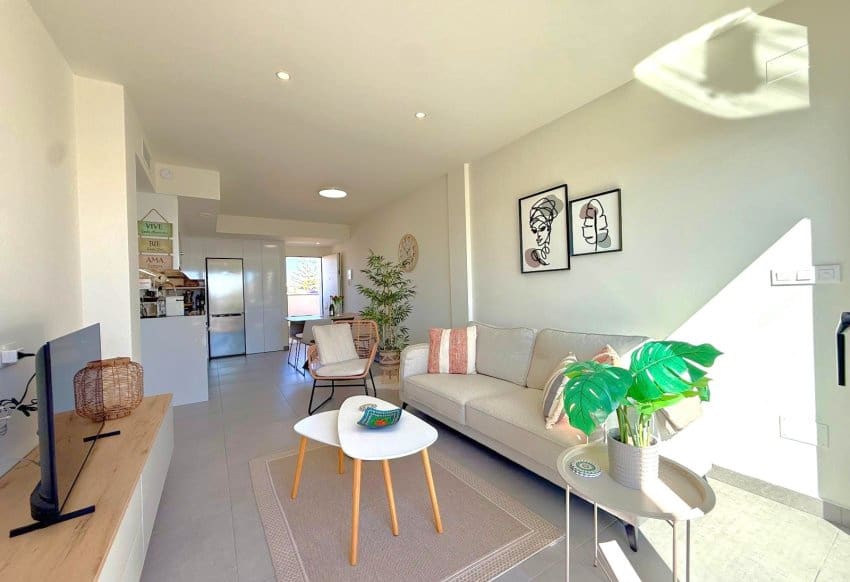 Apartamento de 2 habitaciones en Villamartin en venta con piscina garaje - 335.000 € (Ref: 10172900)
