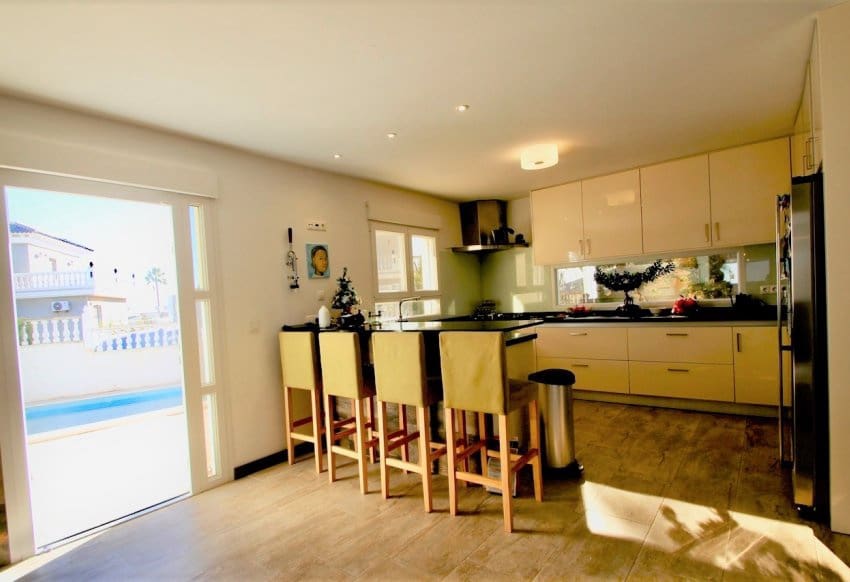 3 bedroom Villa for sale in Ciudad Quesada with pool - € 620,000 (Ref: 8038708)