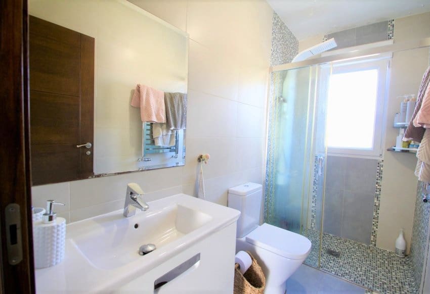 3 bedroom Villa for sale in Ciudad Quesada with pool - € 620,000 (Ref: 8038708)