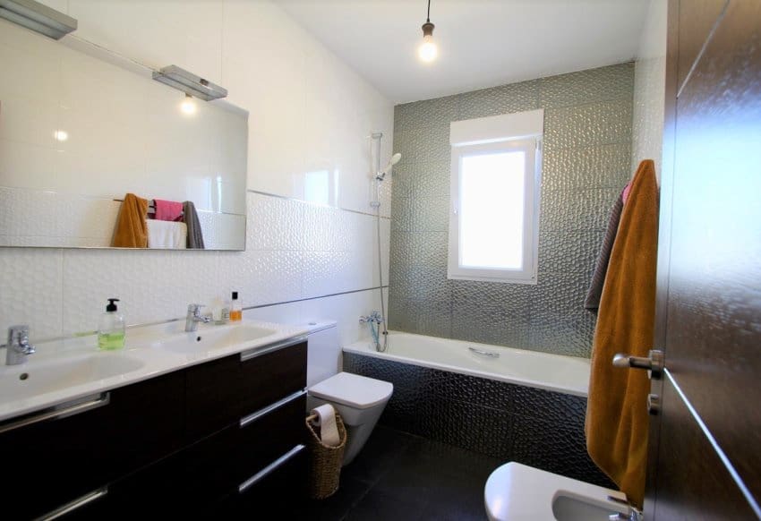 3 bedroom Villa for sale in Ciudad Quesada with pool - € 620,000 (Ref: 8038708)