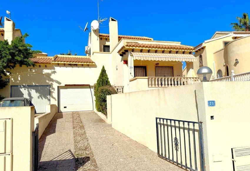 3 bedroom Villa for sale in Las Ramblas Golf with pool - € 317,900 (Ref: 8917790)