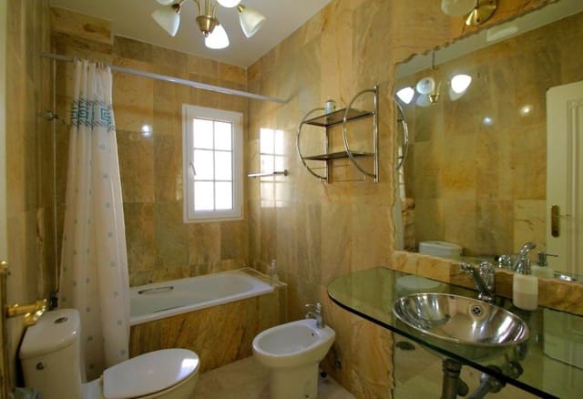 3 bedroom Villa for sale in Las Ramblas Golf, Orihuela with pool - € 317,900 (Ref: 8917790)