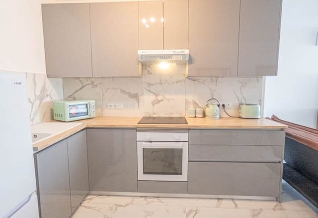 1 Zimmer Apartment zu verkaufen in Villamartin, Orihuela mit Pool - 155.000 € (Ref: 8945997)