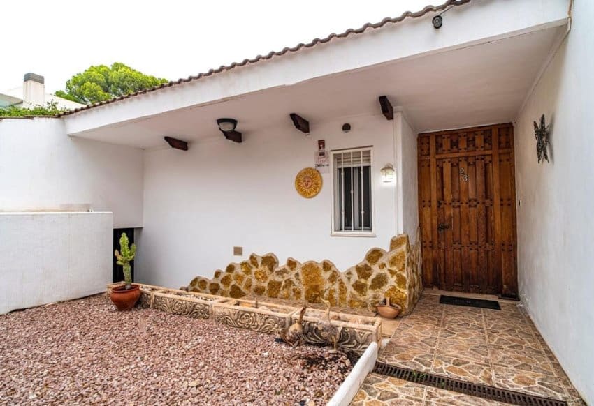 4 soverom Villa til salgs i Villamartin med svømmebasseng - € 650 000 (Ref: 8956917)