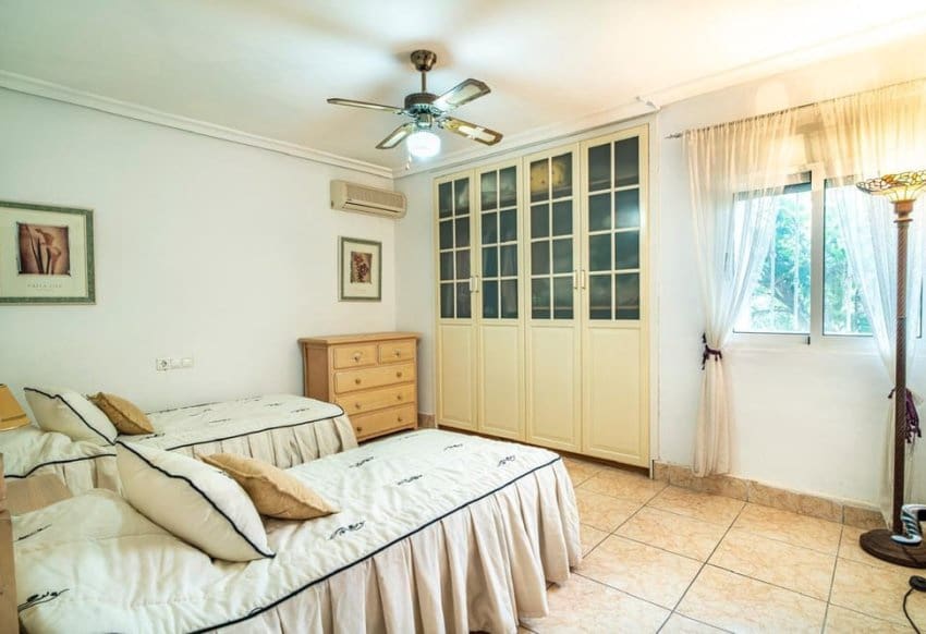 4 soverom Villa til salgs i Villamartin med svømmebasseng - € 650 000 (Ref: 8956917)